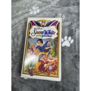 Walt Disney Snow White and The Seven Dwarves VHS Video Tape New Sealed